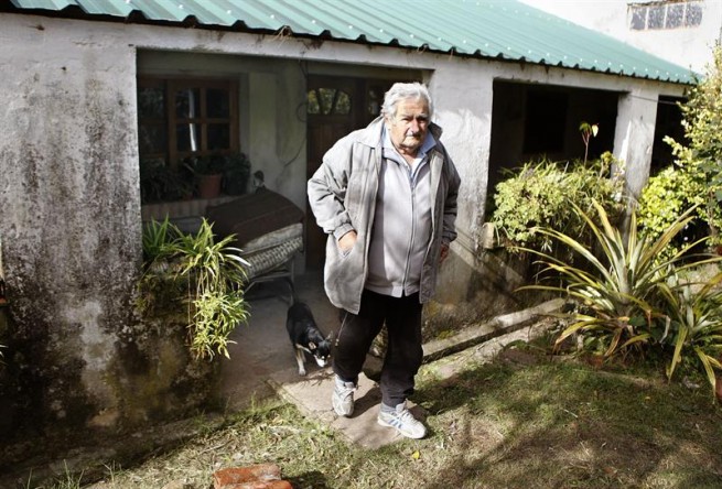Mujica en su casa